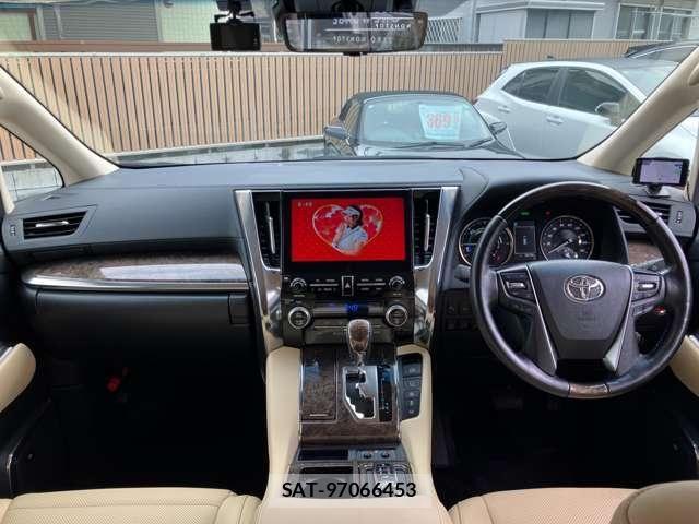 Toyota ALPHARD HYBRID 2022-03 8206171-1
