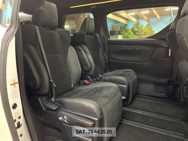 Toyota ALPHARD HYBRID 2022-02 8206172-8