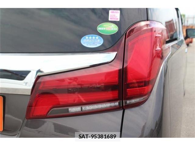 Toyota ALPHARD HYBRID 2019-06 8206174-13