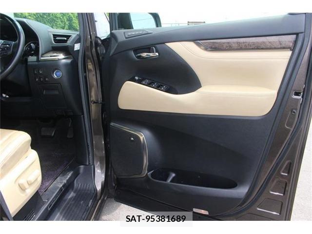 Toyota ALPHARD HYBRID 2019-06 8206174-28