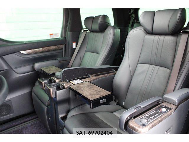 Toyota ALPHARD HYBRID 2021-09 8206170-14