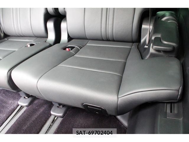 Toyota ALPHARD HYBRID 2021-09 8206170-20