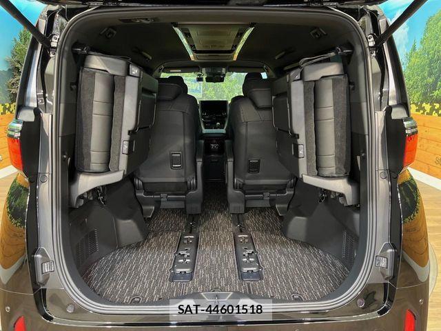 Toyota ALPHARD HYBRID 2023-11 8244532-11