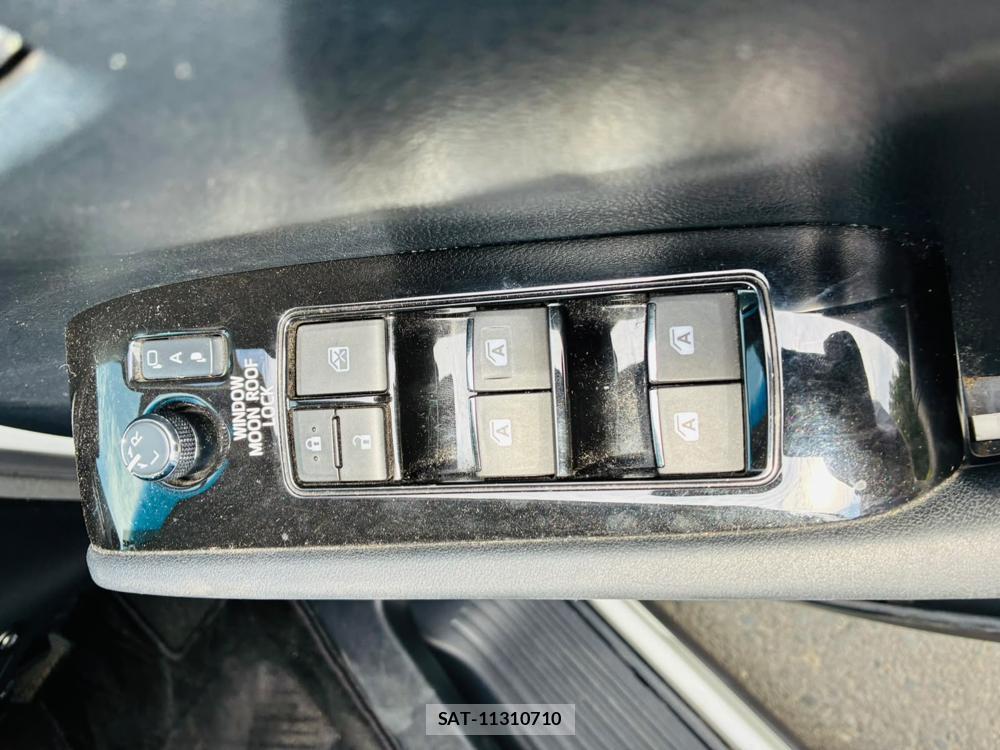 Toyota ALPHARD HYBRID 2016-11 8120443-20