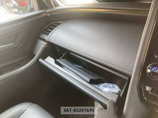 Toyota ALPHARD HYBRID 2024-08 8312837-22