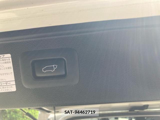 Toyota ALPHARD HYBRID 2019-02 8312851-9