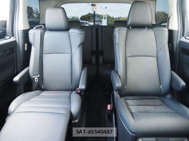 Toyota ALPHARD HYBRID 2021-09 8312842-9