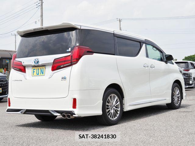 Toyota ALPHARD HYBRID 2021-09 8312839-4