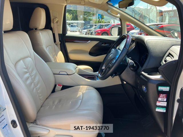 Toyota ALPHARD HYBRID 2016-04 8334716-9