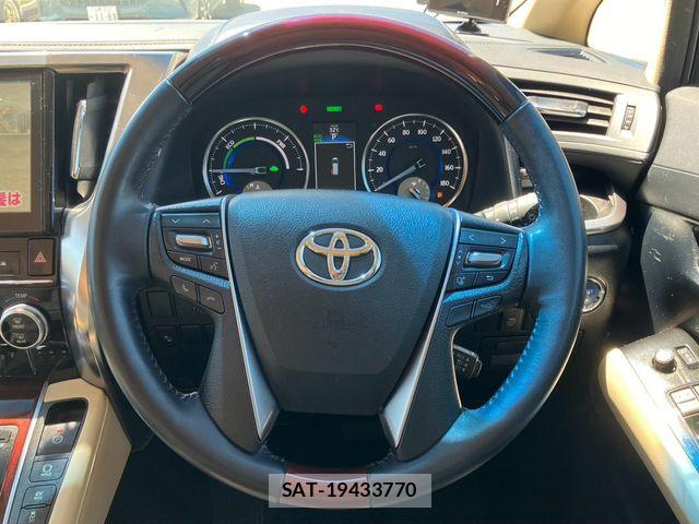 Toyota ALPHARD HYBRID 2016-04 8334716-17