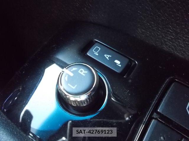 Toyota ALPHARD HYBRID 2015-06 8334711-17