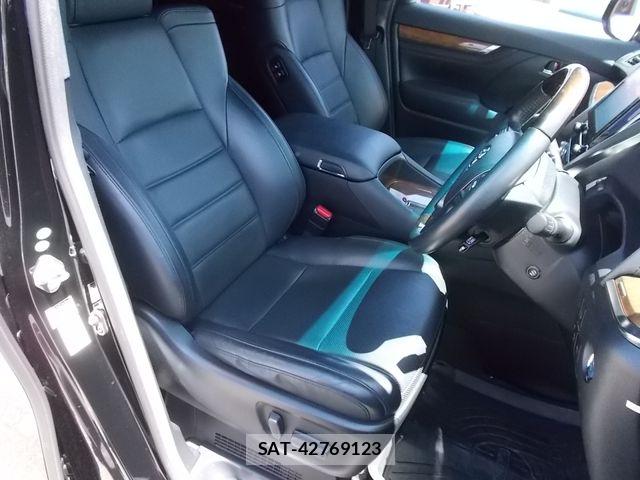 Toyota ALPHARD HYBRID 2015-06 8334711-19