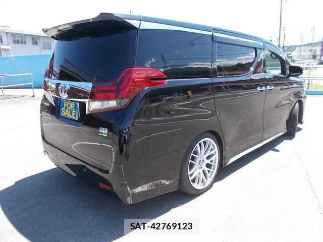 Toyota ALPHARD HYBRID 2015-06 8334711-3