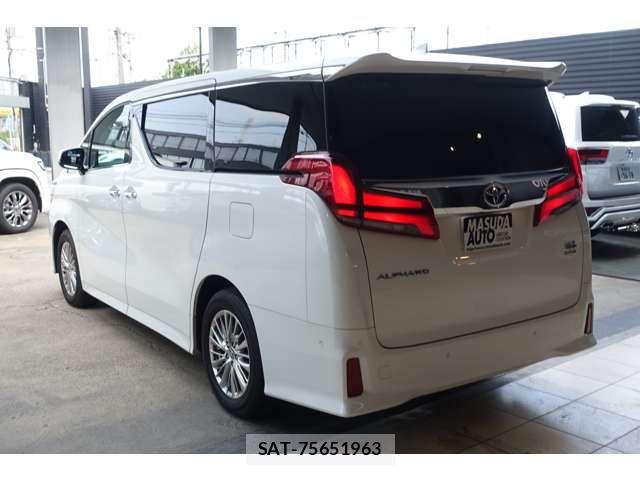 Toyota ALPHARD HYBRID 2023-04 8334700-4