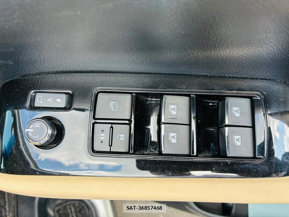 Toyota ALPHARD HYBRID 2015-06 8329154-21