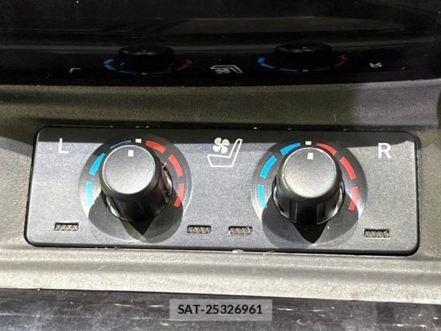 Toyota ALPHARD HYBRID 2018-04 8364563-7