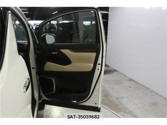 Toyota ALPHARD HYBRID 2020-01 8364561-29