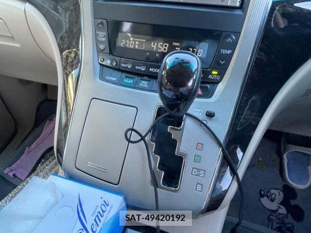 Toyota ALPHARD HYBRID 2013-09 8364569-21