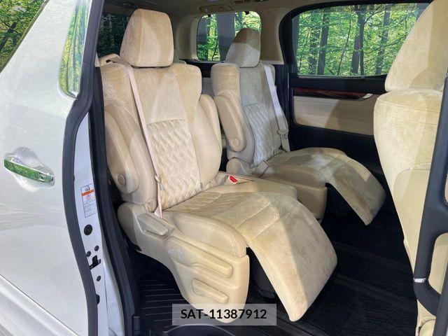 Toyota ALPHARD HYBRID 2017-03 8364562-9