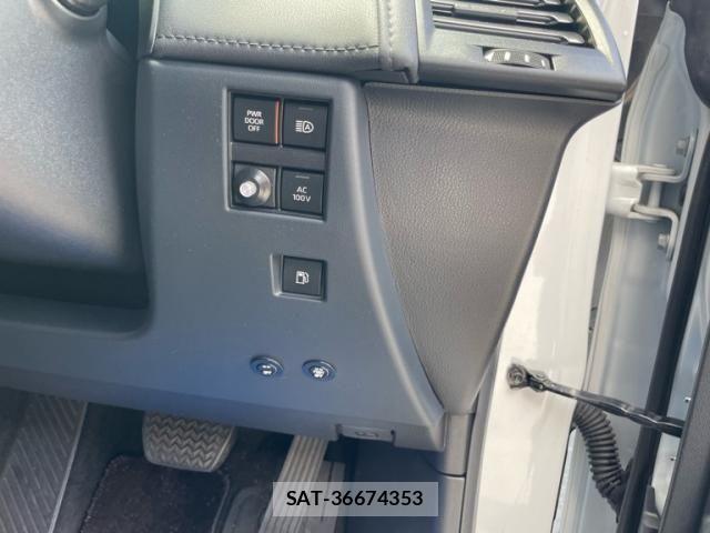 Toyota ALPHARD HYBRID 2023-10 8364556-10
