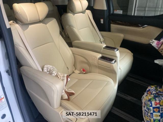 Toyota ALPHARD HYBRID 2020-05 8371402-11