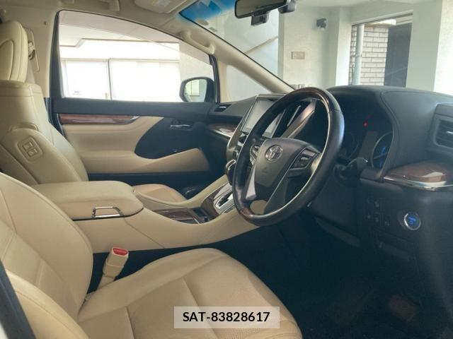 Toyota ALPHARD HYBRID 2016-03 8411111-12