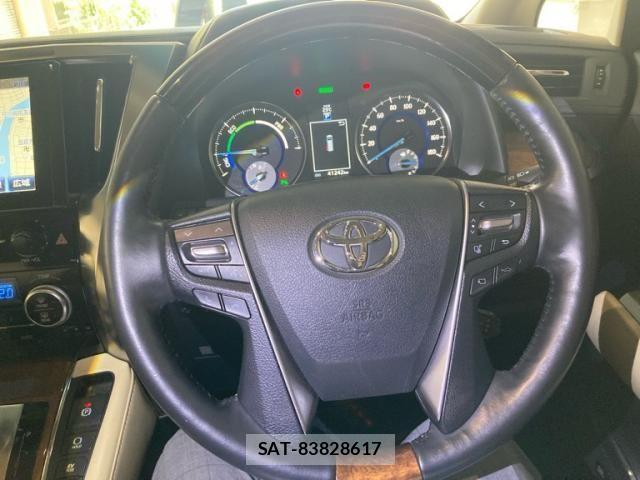 Toyota ALPHARD HYBRID 2016-03 8411111-15