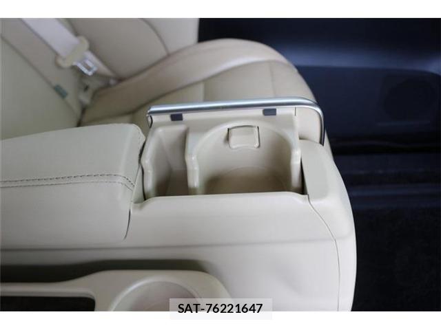 Toyota ALPHARD HYBRID 2019-05 8411107-23