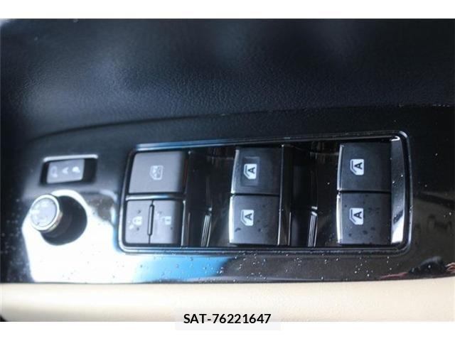 Toyota ALPHARD HYBRID 2019-05 8411107-4