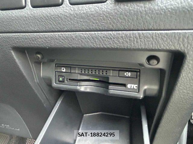 Toyota ALPHARD HYBRID 2013-07 8411108-12
