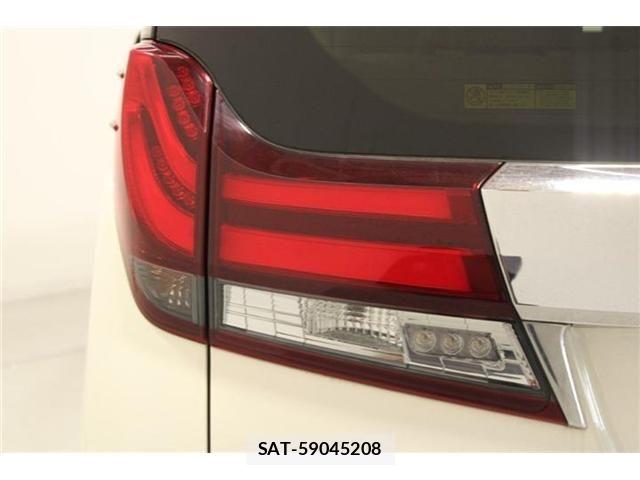 Toyota ALPHARD HYBRID 2015-06 8456961-19