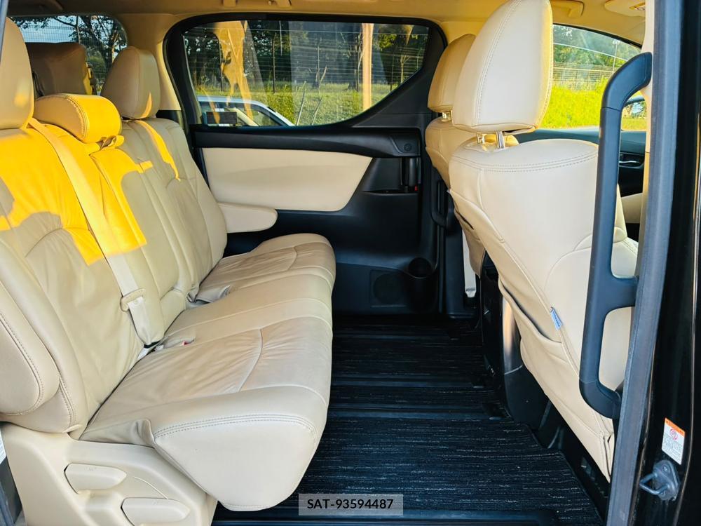 Toyota ALPHARD HYBRID 2018-02 8427973-8