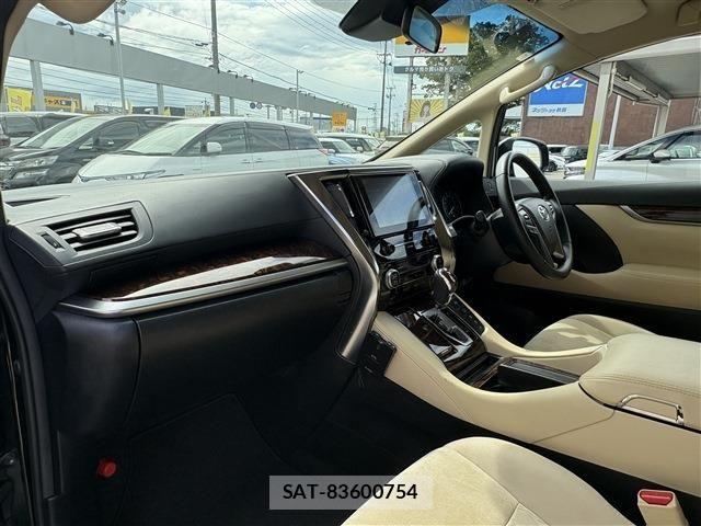Toyota ALPHARD HYBRID 2022-07 8523403-15