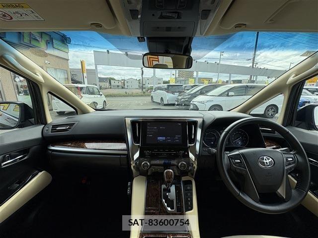 Toyota ALPHARD HYBRID 2022-07 8523403-23
