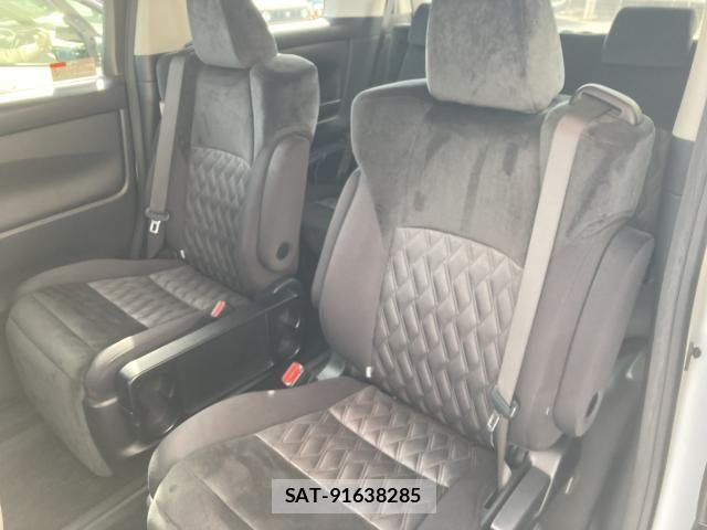Toyota ALPHARD HYBRID 2018-03 8523402-25