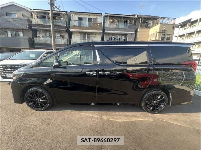 Toyota ALPHARD HYBRID 2022-03 8561059-5