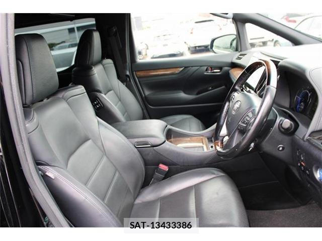 Toyota ALPHARD HYBRID 2017-08 8625701-27
