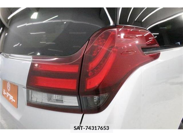 Toyota ALPHARD HYBRID 2017-03 8625702-18