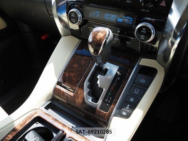 Toyota ALPHARD HYBRID 2021-10 8625696-27