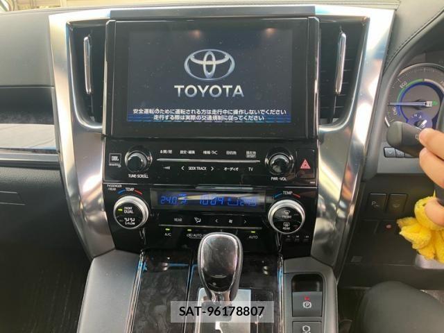 Toyota ALPHARD HYBRID 2019-07 8657891-18