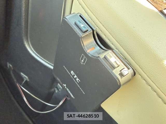 Toyota ALPHARD HYBRID 2022-07 8685124-10