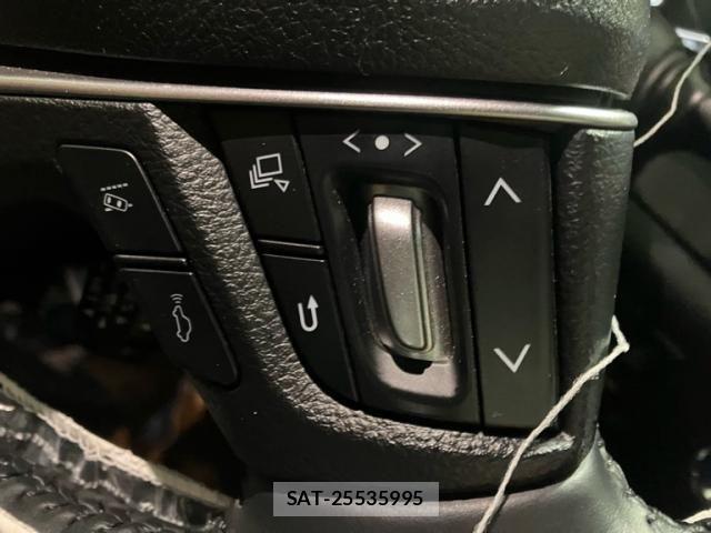 Toyota ALPHARD HYBRID 2019-01 8740279-9