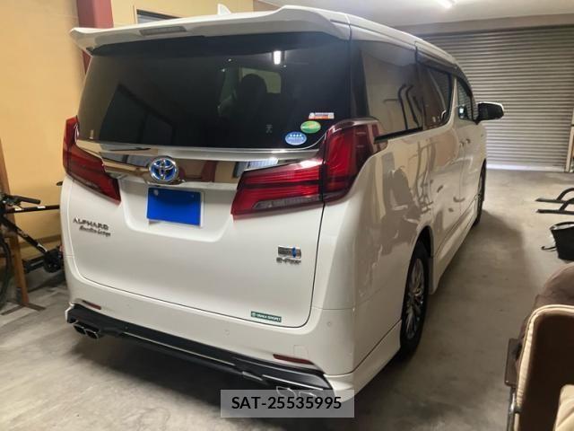 Toyota ALPHARD HYBRID 2019-01 8740279-1