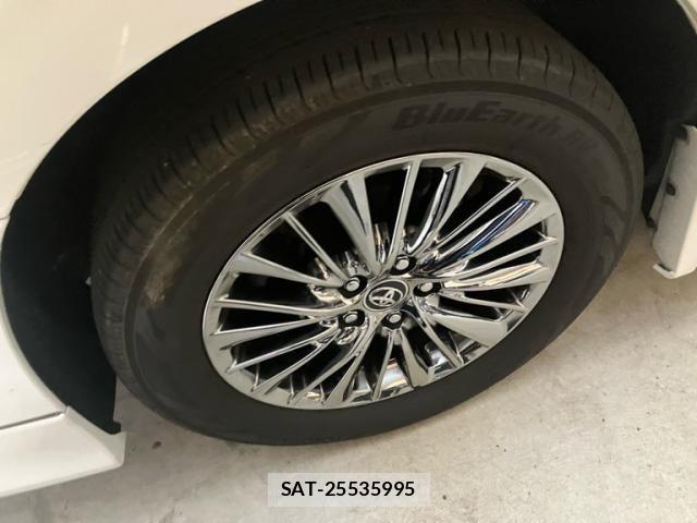 Toyota ALPHARD HYBRID 2019-01 8740279-2