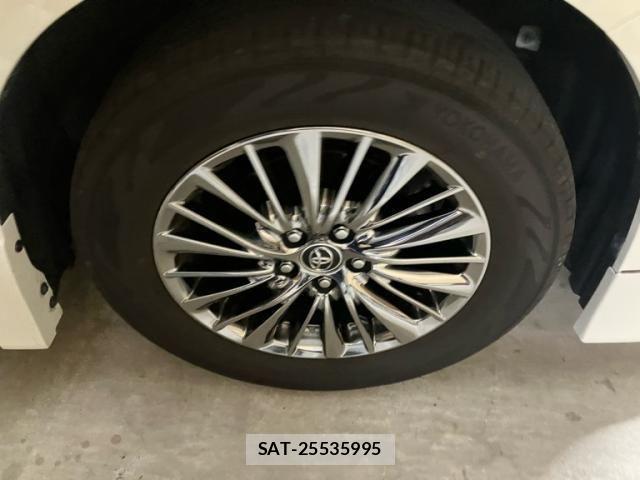 Toyota ALPHARD HYBRID 2019-01 8740279-3
