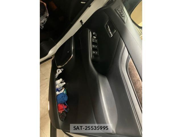 Toyota ALPHARD HYBRID 2019-01 8740279-5