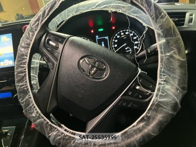 Toyota ALPHARD HYBRID 2019-01 8740279-7