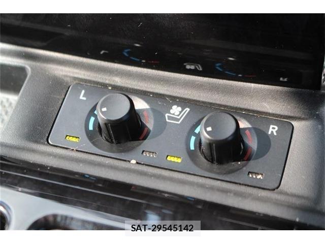 Toyota ALPHARD HYBRID 2018-03 8740281-3