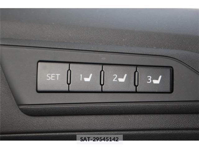 Toyota ALPHARD HYBRID 2018-03 8740281-4