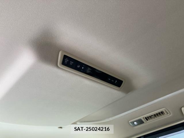 Toyota ALPHARD HYBRID 2017-07 8740283-16